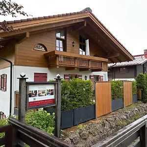 https://ferienwohnungen-beim-hausbacher.com-bavaria.com